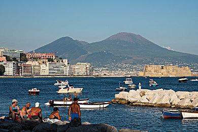 策略RPG《亚瑟王：骑士传说》新视频 画面玩法展示